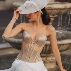corset long beige en satin