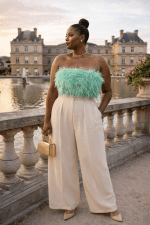 bustier bandeau plumes vert menthe grande taille pantalon palazzo beige jardin du luxembourg paris style elegant