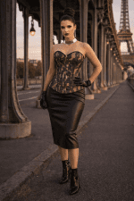 corset camouflage steampunk femme taille xl jupe cuir noire pont bir hakeim paris style mode editorial