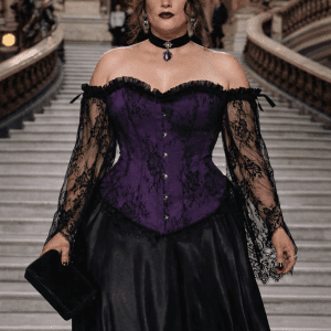 corset violet dentelle noire femme grande taille 3XL escalier palais garnier jupe satin noire look gothique élégant