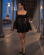 robe bustier mini dentelle noire effet corset coupe trapèze au pont bir hakeim avec vue tour eiffel lumière blue hour